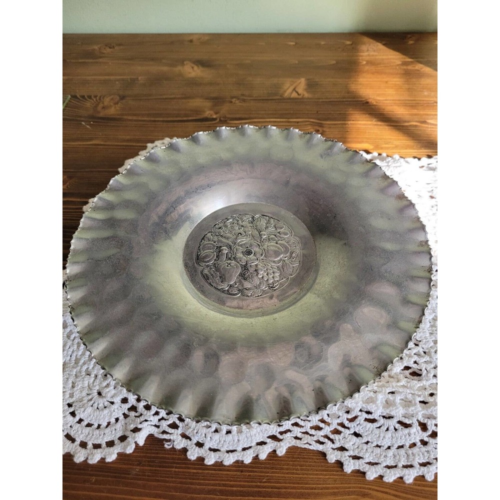 Vintage MCM Cromwell Hand Wrought Hammered Aluminum Tray Ruffled Edge pedestal